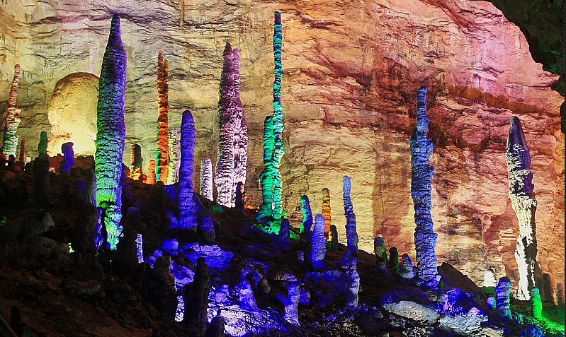 長沙出發(fā)到黃龍洞、天門山二日游